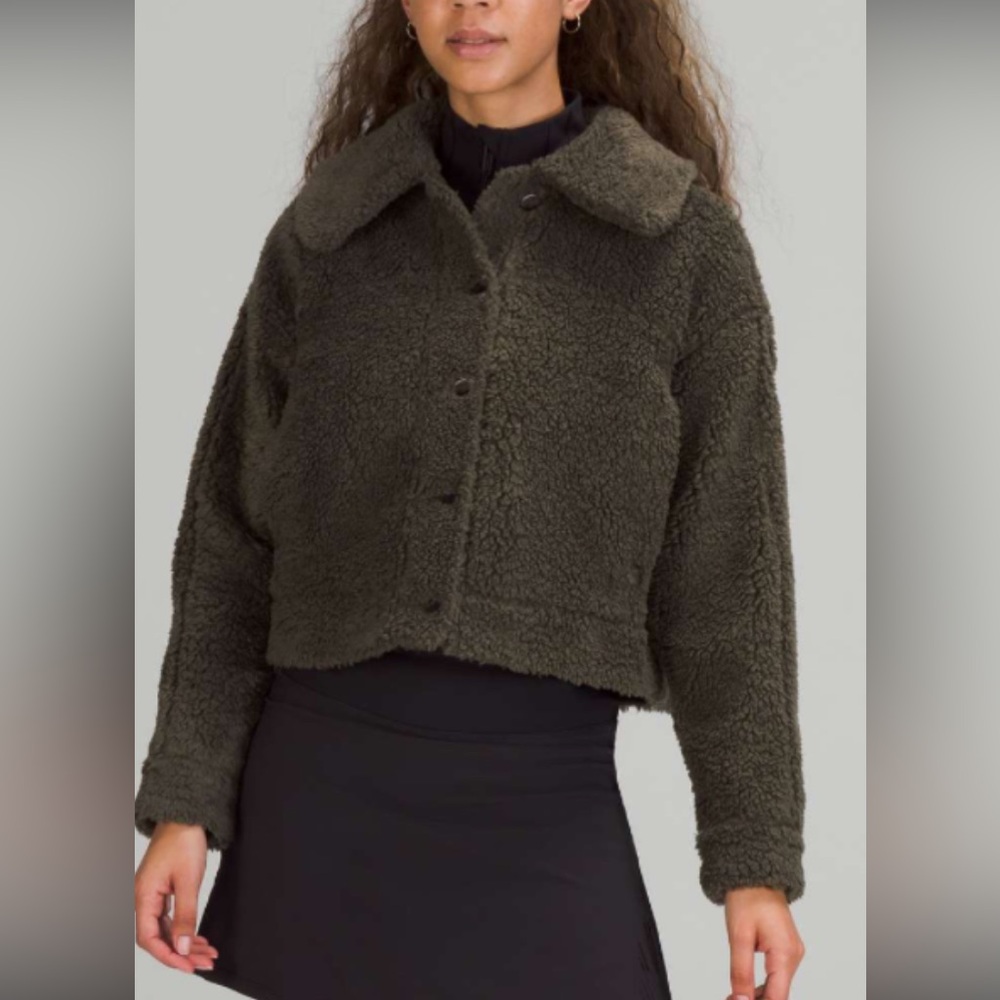 Lululemon textured fleece button jacket - size 8 - army green
